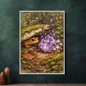 Könnte beinhalten: Aquarellmalerei eines leuchtend orange-schwarz gefleckten Frosches, der unter einem moosbewachsenen Baumstamm hervorlugt. Eine große lila Kristallformation und kleine Pilze bilden eine skurrile Waldszene.