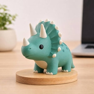 Tiny Triceratops Desk Figurine, Hand Painted 3D Printed Dinosaur Sculpture, Single Prehistoric Desktop Decor Piece