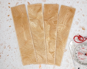 Marcapáginas de madera de montaña inglesa: Mapa topográfico grabado con láser
