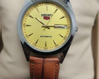 Japan Vintage seiko 5 refurbished yellow stainless steel made Men's wrist watch