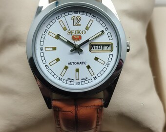 Japan Vintage seiko 5 refurbished white dial stainless steel made Men's wrist watch