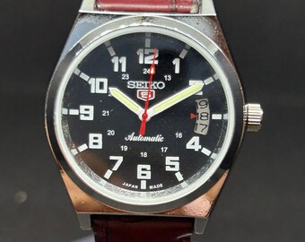 Japan Vintage seiko 5 refurbished black dial stainless steel made Men's wrist watch