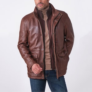 Vintage brun läderfältkappa med avtagbar innerhaklapp - Herrjacka i äkta slitet läder - Robust vinterbikerjacka