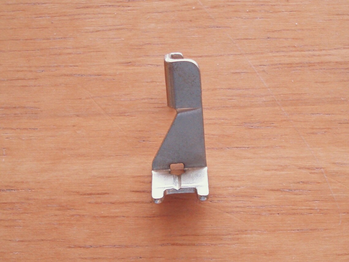 Vintage SINGER Sewing Machine Button Foot 161168 Attachment Etsy