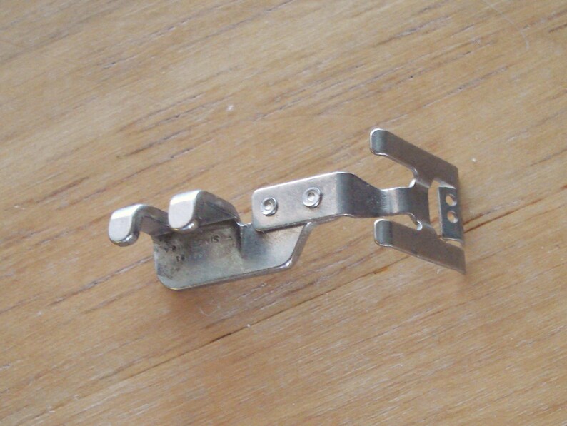 Vintage SINGER Sewing Machine Foot 133483 Attachment. Etsy
