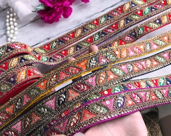 Embroidered Sari Fabric Trim, Floral Indian Saree Border, Boho Junk Journal Ribbon
