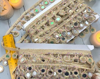 Echte gespiegelde kanten rand op maat gesneden | 1,5" brede geborduurde sari-rand | Opengewerkt lint met kwastjes voor boho-rok-jas-trouwjurk op maat gesneden.