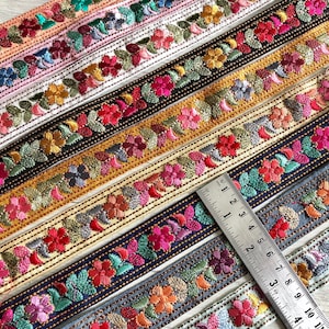 Tissu Boho multicolore Trim-Art Quilt Table Runner-Broded Silk Sari Ribbon Border-Silk Sari Fabric-India Tissu Garniture par yard