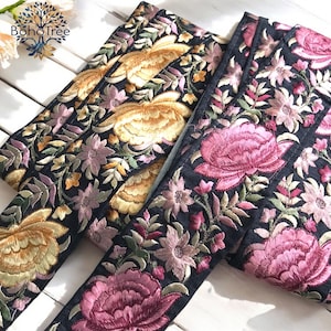 1 Yard Silk Ribbon, Silk Fabric Trim, Embroidered Trim, Sari Border, Sari Fabric, Art Quilt, India Fabric Trim, Table Runner, Lehenga