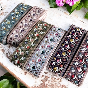 Bloemennetstofversiering - meerkleurige geborduurde sari-rand - zijden saristof - dupattas, quiltzijden lint - Indiase stof - tafelloper - lehenga's