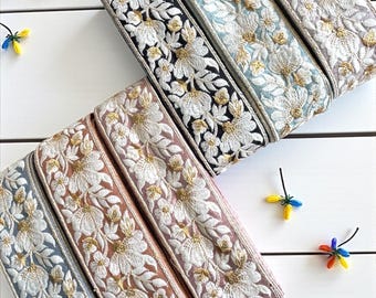 Geborduurde randafwerking sari van ruwe zijde: veelkleurig kant met bloemenstof, Indiase lintafwerking op maat gesneden, boho-benodigdheden voor doe-het-zelftassen, quilts