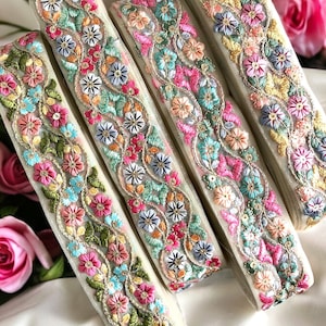 Bordure sari bordure en dentelle indienne par mètre, ruban brodé bordure en tissu sari-chemin de table-art couette bordure en tissu bordure en sari tissu en soie