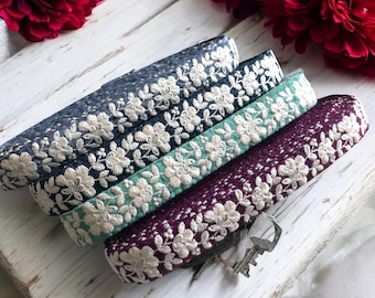 Versiering saristof - meerkleurige geborduurde sari-rand - zijden saristof - dupattas, quiltzijden lint - Indiase stof - tafelloper - lehenga's