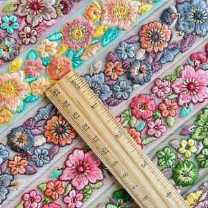 Garniture indienne brodée - Garniture en tissu net Sari Border Craft Ribbon Sari Fabric Triming Couture Tape, Costume trim Silk Ribbons