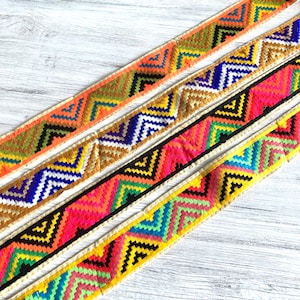 Ribete de encaje indio con borde Sari cortado a medida, cinta bordada Sari tela Trim-Table Runner-Art Quilt tejido ribete Sari Border Silk Fabric