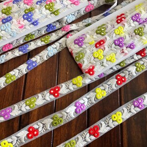 Net Fabric Lace -Cinta bordada Sari Fabric Trim-Table Runner-Art Quilt fabric trim-Silk Sari Border Trim