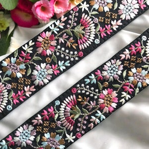 Sari-stofversiering - meerkleurige geborduurde sari-rand voor dupatta's, kunstquiltlint, boho-rommeltijdschriften, Indiase stof - tafelloper