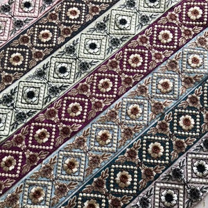 Saree Border Indian Lace Trim per yard, ruban brodé Sari Fabric Trim-Table Runner-Art Quilt tissu trim Sari Border Silk Fabric