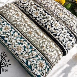 Bloemennetstofversiering - meerkleurige geborduurde sari-rand - zijden saristof - dupattas, quiltzijden lint - Indiase stof - tafelloper - lehenga's