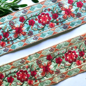 Multicoloured Embroidered Sari Fabric Trim Ribbon Lace.