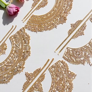 Zari gestickte Boho Halslinie Aufnäher-Hand gesticktes Goldhalsstück für DIY Boho-Hemdbluse