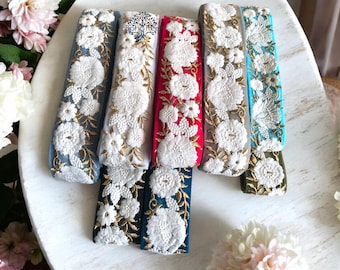 Indiase saristof, netstofafwerking, geborduurde bies, sari-rand, lehengastof, dupatta's, kunstquiltzijden lint, tafelloper