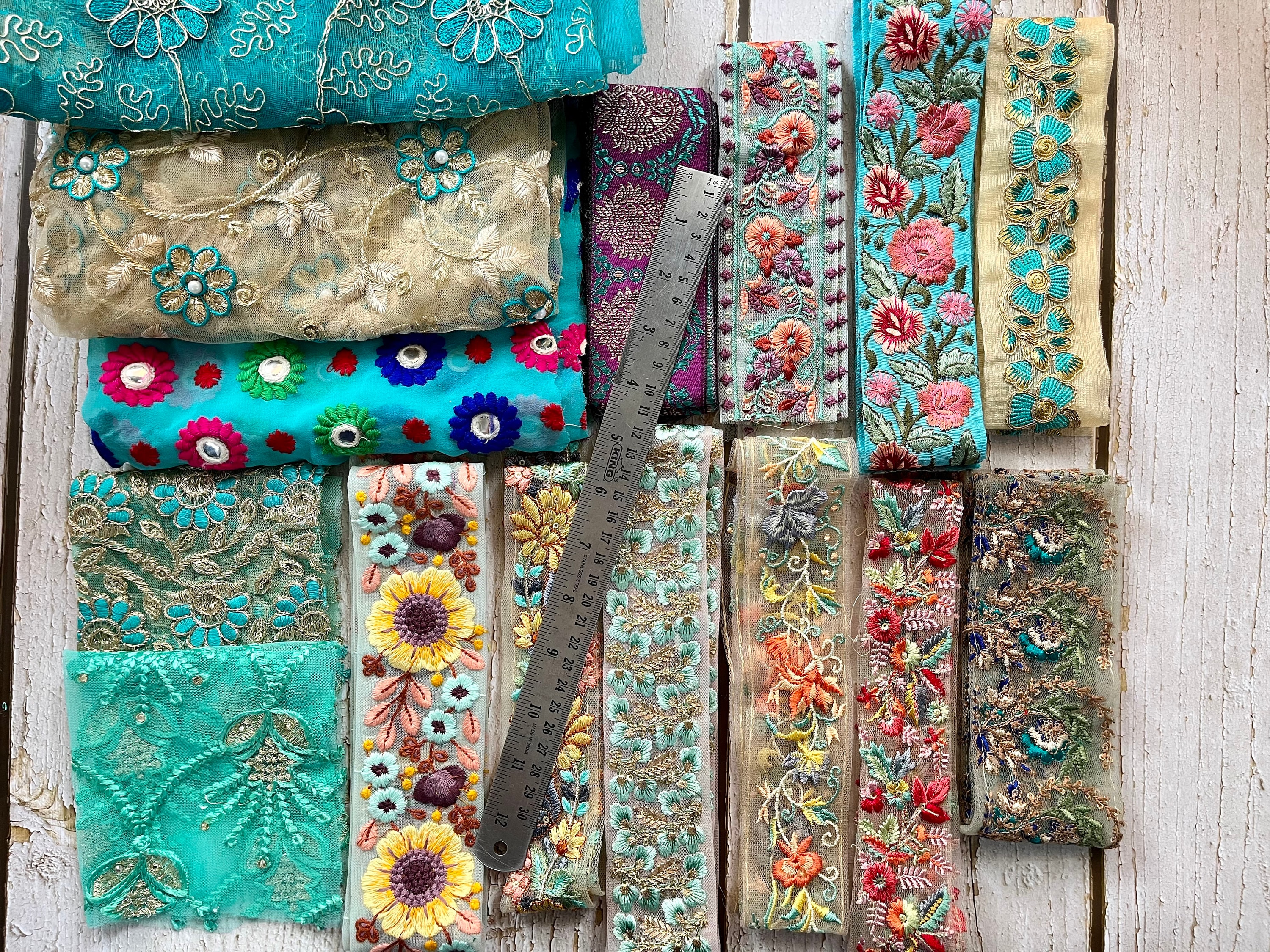 10 Qty 8X30 Lot 100% Pure Silk Print Vintage Sari Fabric, Remnants, Scrap  Bundle, Precut Fabric, Multicolored Squares for Craft Patchwork