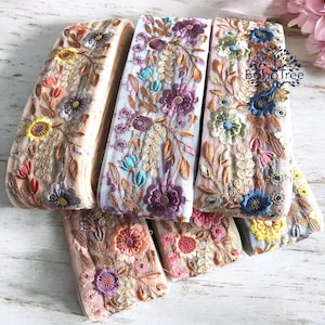 Renda de tecido de rede bordada, borda de sari, fita de acabamento de sari para roupas boho, vestido de noiva, diários, acabamento de tecido indiano por metro
