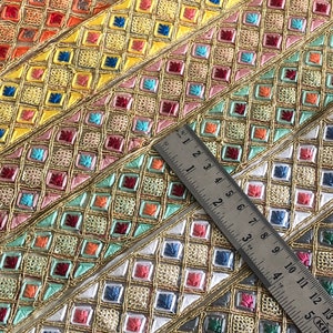 Besticktes Sari Stoffband für Boho Kleidung, Hochzeitskleid, Sari Borte, Saree Borte, indische Borte lose Ware, Tischläufer