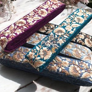 Sari Fabric Trim, White Thread Embroidered Saree Border for boho junk journals, Table Runner, Indian Textiles Fabrics