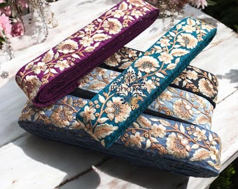 Sari Fabric Trim, White Thread Embroidered Saree Border for boho junk journals, Table Runner, Indian Textiles Fabrics
