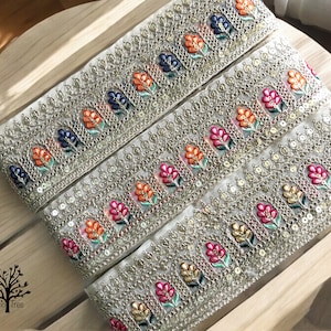 Saree Border pizzo indiano tagliato a misura, tessuto Sari ricamato in tessuto Trim-Table Runner-Art Quilt tessuto Sari Border tessuto di seta