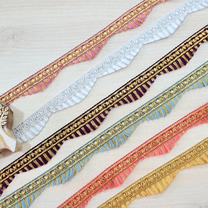 Garniture de perles pompons, dentelle indienne, bordure de sari, bordure arc-en-ciel de perles à la main, bordure de courtepointe artistique, décoration des fêtes multicolore