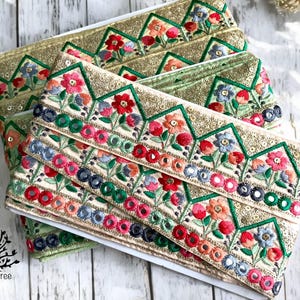 Pizzo indiano tagliato su misura, nastro ricamato, tessuto per sari, runner da tavola, tessuto per trapunta artistica, bordo per sari in seta, tessuto per sari in seta