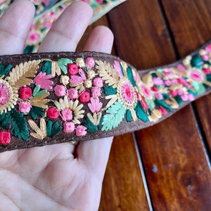 Embroidered Indian Trim By The Yard Indian Fabric Trim Sari Border Craft Ribbon Sari Fabric Trimming Sewing Tape, Costume trim Silk Ribbons 画像 3