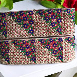 Bordure en tissu bohème multicolore - Courtepointe artistique - Bordure en ruban de sari en soie brodée - Tissu sari en soie - Garniture en tissu indien par mètre