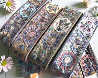 Haftowane indyjskie sari – koronka z kwiatowym wzorem, cięte na wymiar