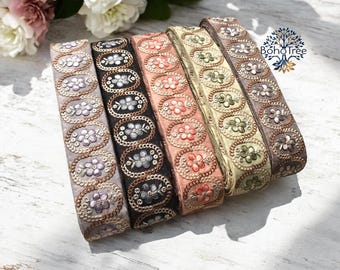 Geborduurde bloemen sari-stofversiering, Indiase zijderand, boho-versiering voor doe-het-zelf, jurk