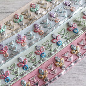Indischer Spitzenbesatz, Besticktes Band Sari Stoffbesatz-Tischbesatz-Art QuiltStoffbesatz-Seide Sari Bordüre-Seidenstoffbesatz
