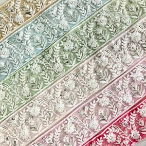 Bordure en tissu sari, bordure en sari brodée au fil blanc pour carnets bohèmes, chemin de table, tissus indiens
