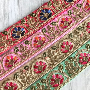 Sari Fabric Trim-Multi Colour Embroidered Sari Border boho Journals, Dupattas,Quilt Silk Ribbon-Indian Fabric-Table Runner-Lehengas