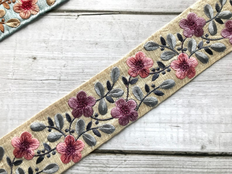 Saree Border Indian Lace Trim By The Yard, embroidered Ribbon Sari Fabric Trim-Table Runner-Art Quilt fabric trim Sari Border Silk Fabric Beige