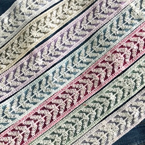 Tela neta bordada Encaje indio Trim cortado a medida, bordado Cinta Sari Fabric Trim-Table Runner-Sari Border Silk Fabric