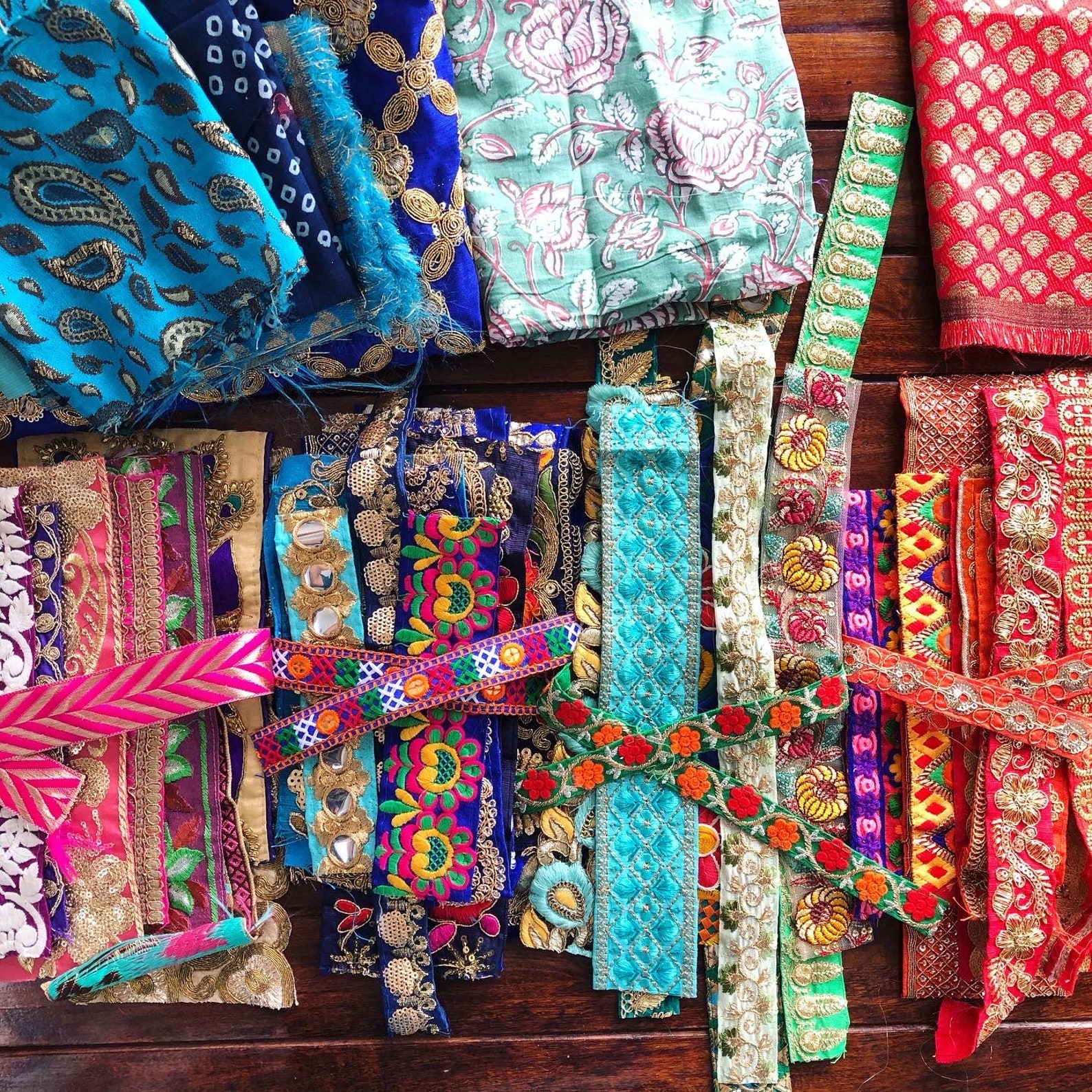 50 pcs Fabric remnants sari fabric scraps silk fabric Etsy