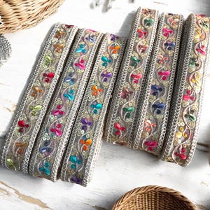 Bordure en tissu d'organza, bordure en sari brodé multicolore pour carnets bohèmes, robe de mariée, vestes en jean, embellissements de décoration intérieure