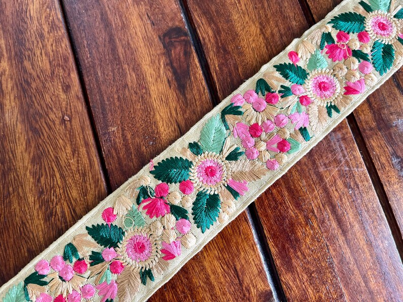 Embroidered Indian Trim By The Yard Indian Fabric Trim Sari Border Craft Ribbon Sari Fabric Trimming Sewing Tape, Costume trim Silk Ribbons Off White