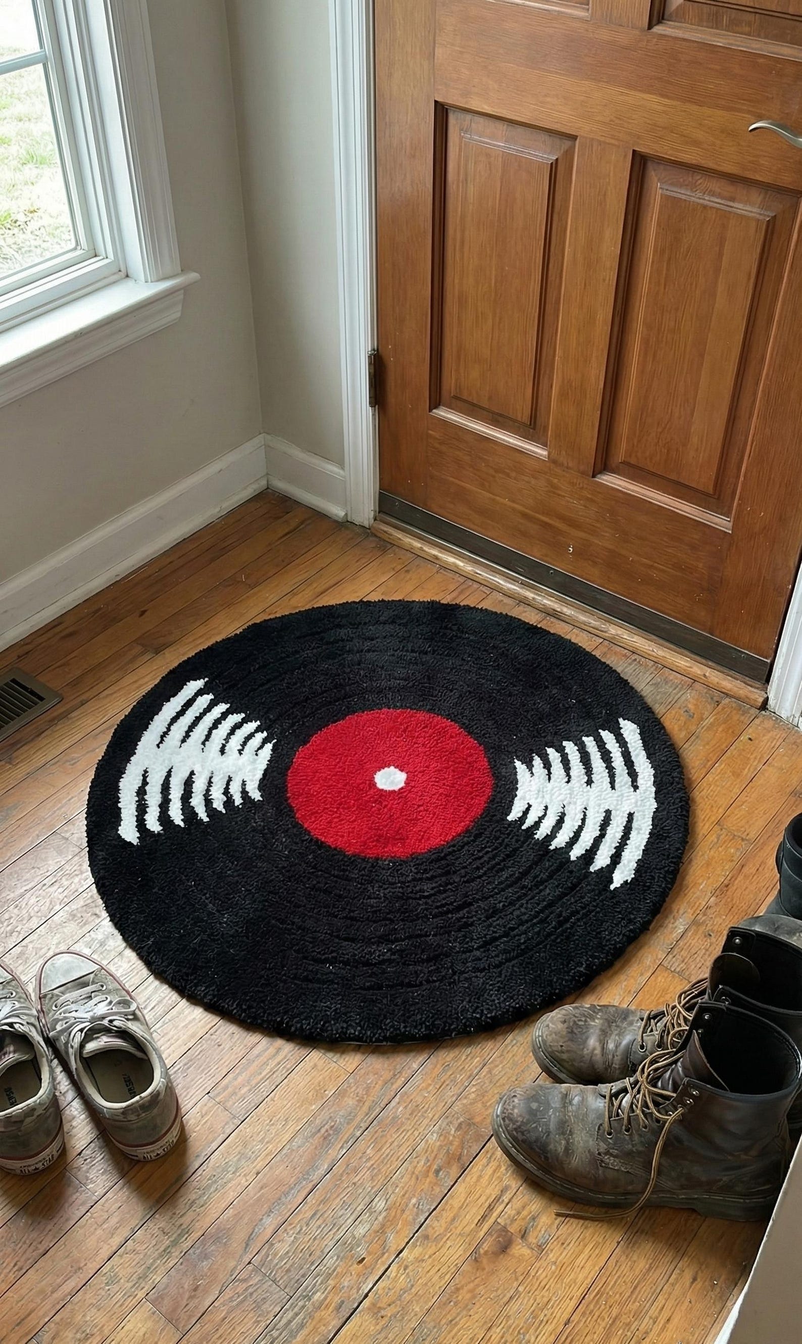 Hand-tufted Circular Vinyl Record Rug White Light Reflections Design ...
