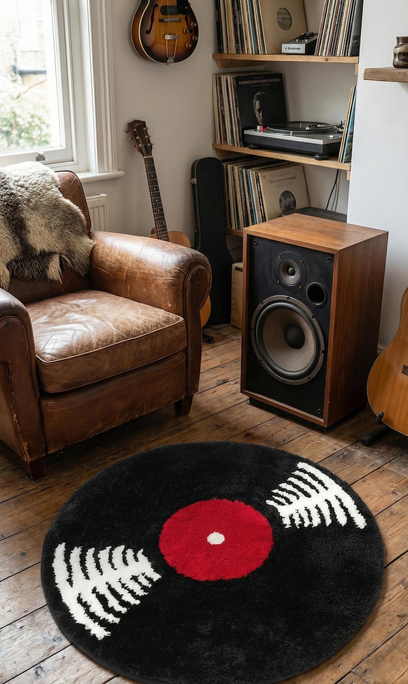 Hand-tufted Circular Vinyl Record Rug White Light Reflections Design ...