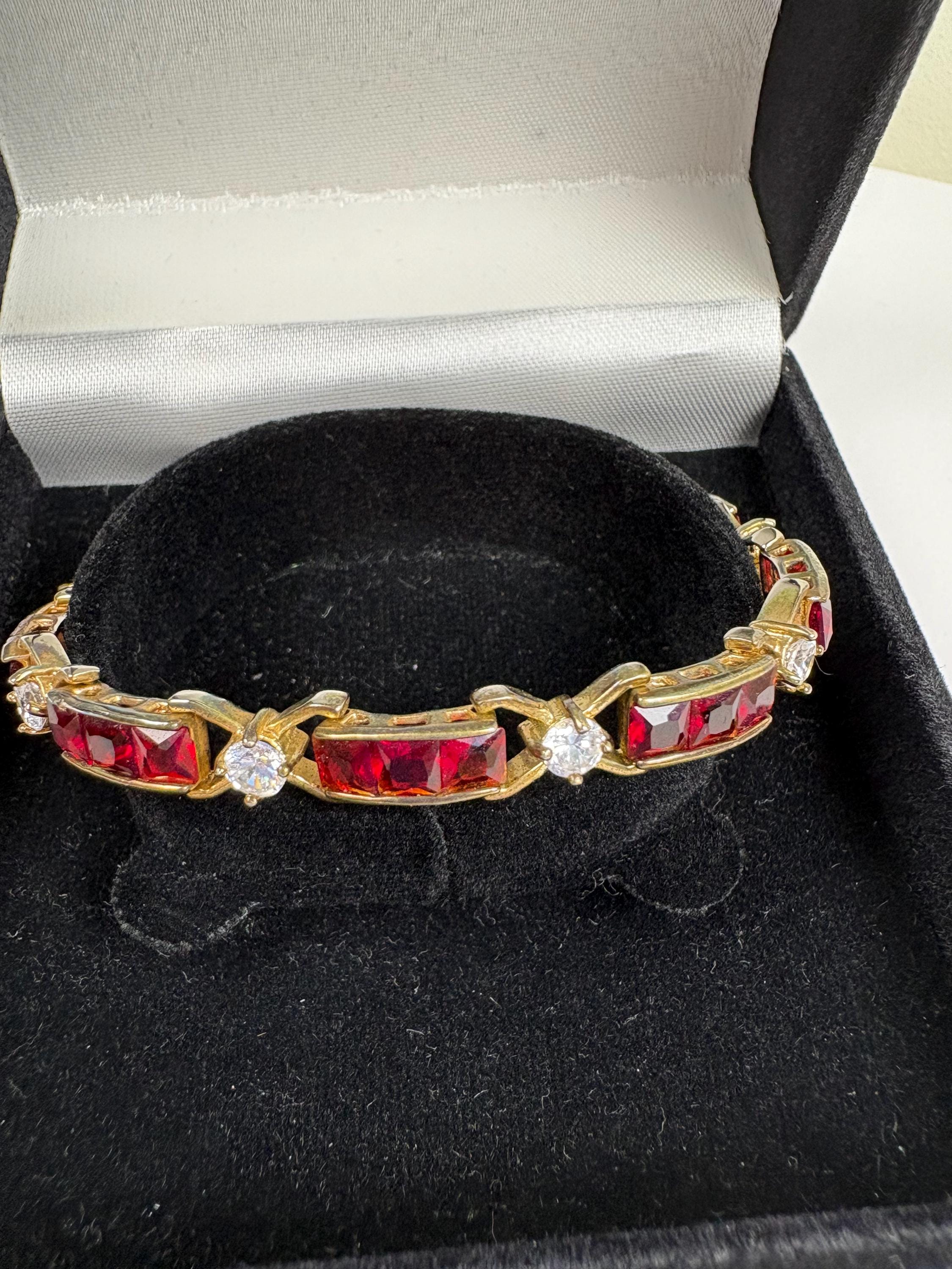 ANCIEN ET JOLI bracelet de femme, serpent, pierre rouge et plaqué or . Art Déco EUR 150,00