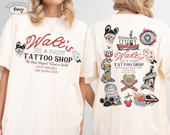 Camiseta Comfort Colors de Walts Ink And Paint Tattoo Shop, camiseta vintage con estampado de tatuajes de Disney, regalo a juego para el viaje familiar a Magic Kingdom 2026